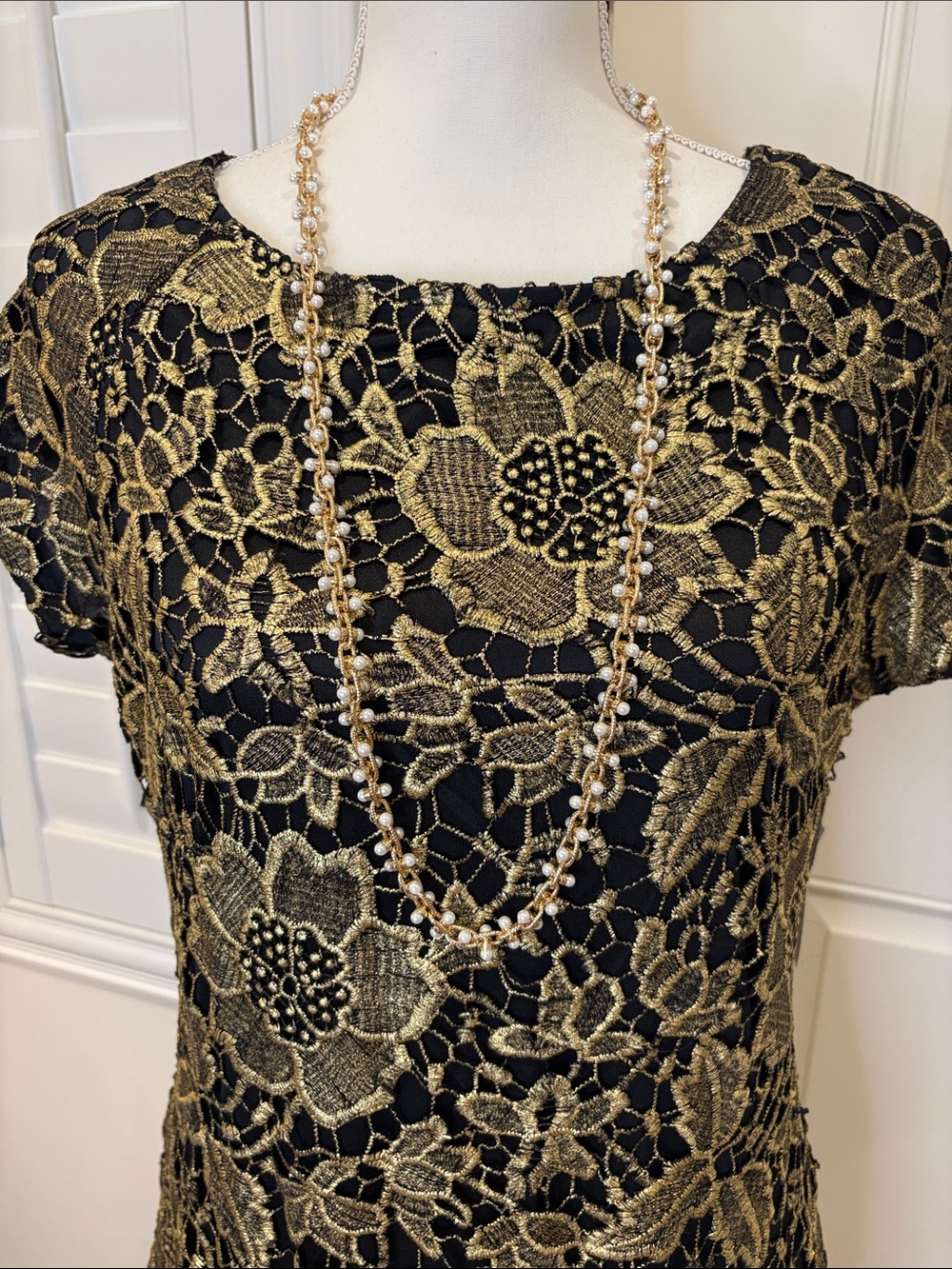 ECI New York Foiled Gold Lace Cap Sleeve Midi Sheath Dress New Size 8 - Picture 7 of 8